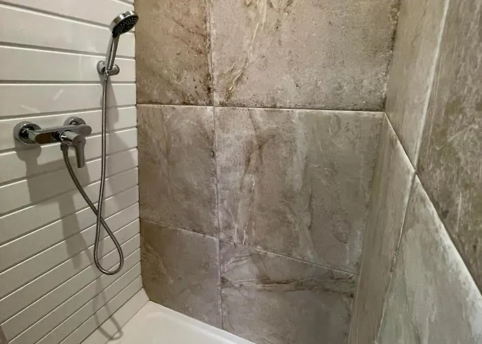 Insolite : La Ruche Verte * Monts-sur-Guesnes